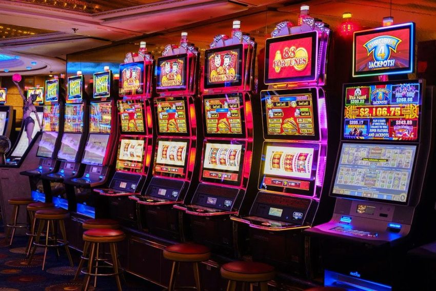 Apakah Mobile-First Slots Sedang Mendominasi Dunia Slot Online?